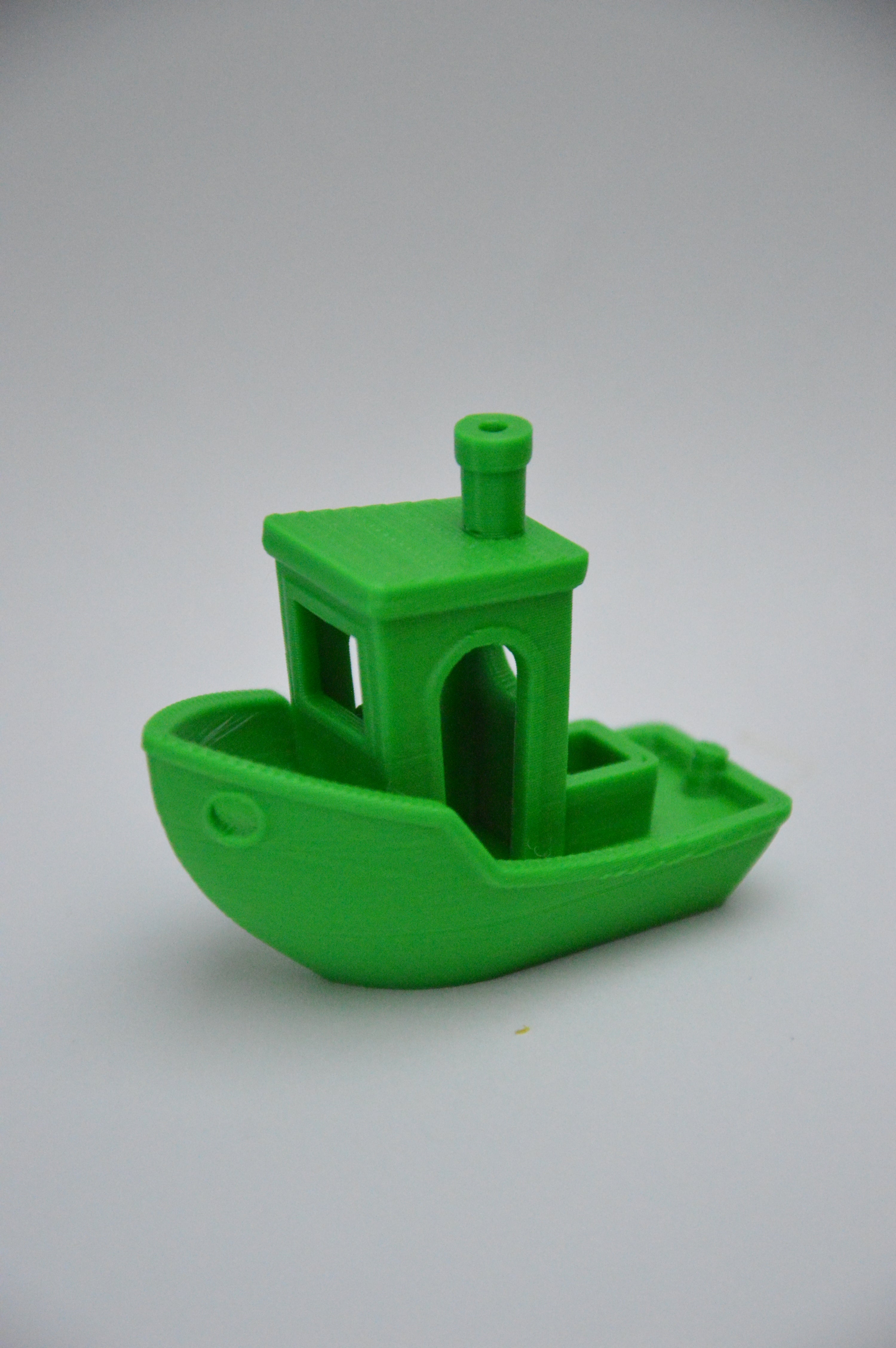 Classic 3D Benchy (random color)